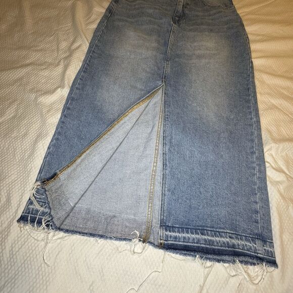 SANCTUARY Light Blue High Rise Front Slit Midi Denim Jean Skirt Raw Hem Size 28 - Picture 4 of 12